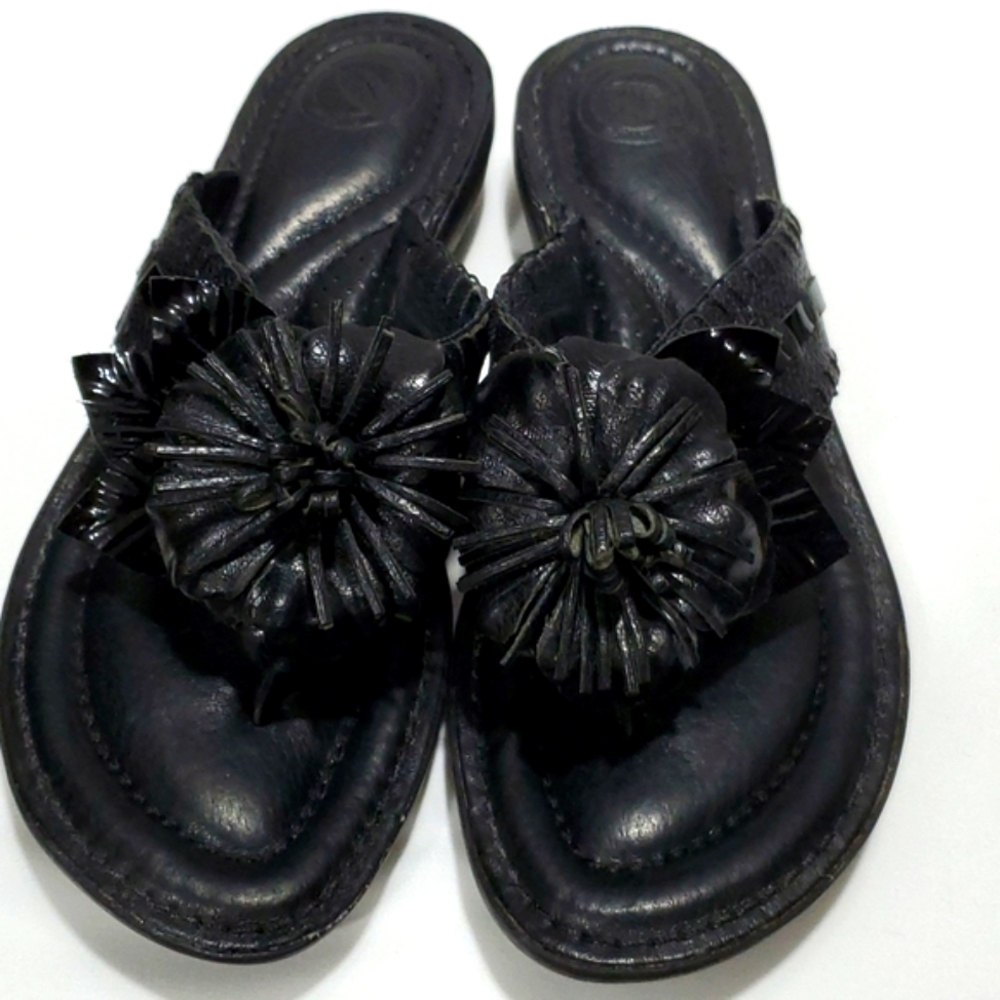 EUC NUTURE "MAGNOLIA" LEATHER BLACK SANDAL SZ 7M